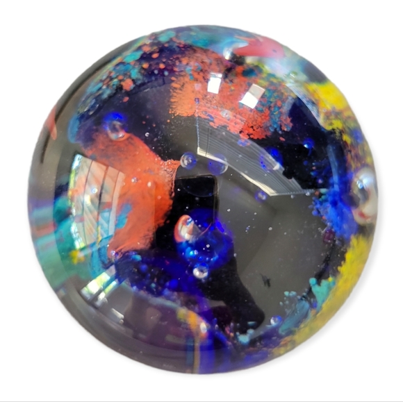 Murano Style Glass Art Aquarium Paperweight - Picture 6 of 6